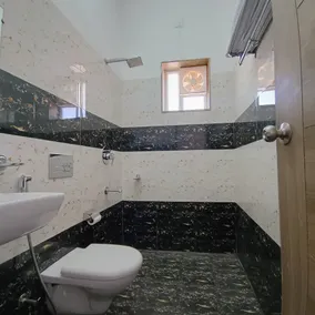 Arul's Hotel - Bathroom