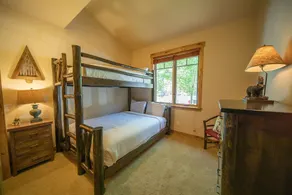 Settlers Creek 6514 by SummitCove Lodging in Colorado - Room