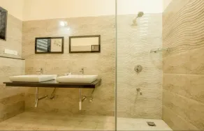 Tranquil Woods - 6BR Villa with Private Pool & Lawn near Bangalore - Bathroom