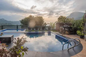 RAVANA RANGE ELLA - Pool
