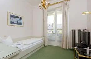 Wittelsbacher Hof Swiss Quality Hotel - Room