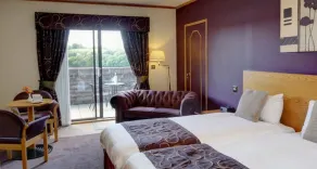 Passage House Hotel - Room