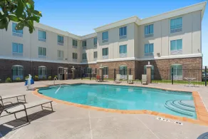 Holiday Inn Express Tomball by IHG - Piscine