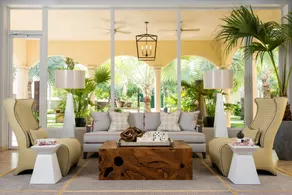 Grace Bay Club - Lobby lounge