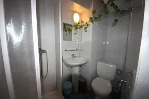 Rainbow 3 - Menada Apartments - Baño