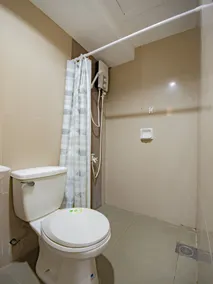 OYO 707 908 Salinas Suites - Salle de bain
