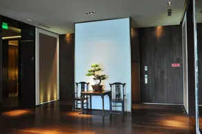 HIDDEN PLACE - Lobby
