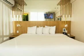 Ramada Hotel & Suites Campos Pelinca - Room