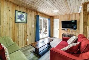 Mtn-view Deck & Grill: Creekside Catskills Cabin! - Innenbereich