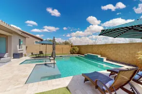 Pool, Hot Tub & Game Room! Spacious Buckeye Home - Intérieur