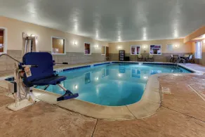 Holiday Inn Express Hotel & Suites Lancaster-Lititz by IHG - Pool