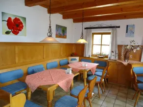 Chambre privée avec terrasse, barbecue et jardin | Vue montagne - Restaurant