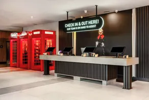 Radisson Hotel and Conference Centre London Heathrow - Reception