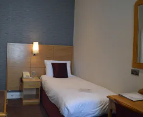 Best Western Kings Manor - Habitación