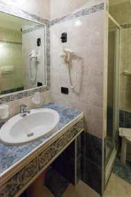 Garden Hotel Bellariva - Bathroom