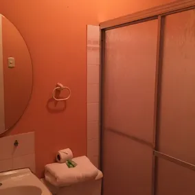 Casa Hotel Sura - Bathroom