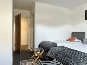 Liverpool Waterfront Stay, excellent location , parking available - Rum
