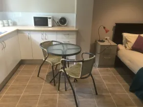 Sinclairs Country Retreat - Welcoming Guests 18 years and older - Room