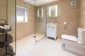 Cold Cotes Harrogate - Bathroom