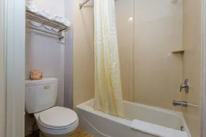Buena Vista Inn - Bathroom