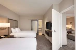 Embassy Suites by Hilton Kansas City Olathe - Chambre