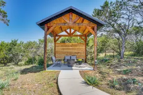Recently Built Cabin w/ Pavilion in Granbury! - Interiør