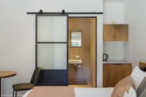 Eleven - Room