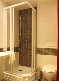 Hotel Eleganz - Bathroom