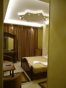 Dreamers Hotel - Room