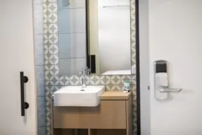 Nightcap at Prince of Wales Hotel - Bathroom