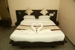 Soundarya Hotel - Zimmer