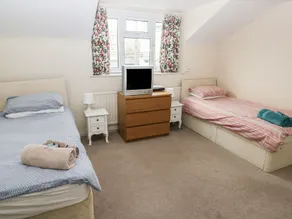 The Old Bakehouse, LLANTWIT MAYOR - Habitación