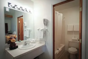Moose Creek Lodge & Suites - Chambre