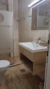 Hotel Bluebell - Bathroom