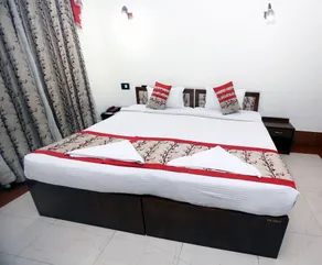 YMCA SEACOM INN - Room