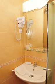 Hotel Emma Est - Bathroom