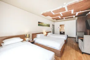 Sunset Hotel - Camera