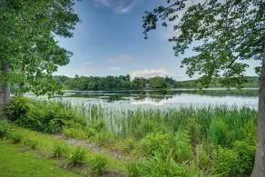 Lakefront West Sand Lake Home w/ Beach Access! - Interiör