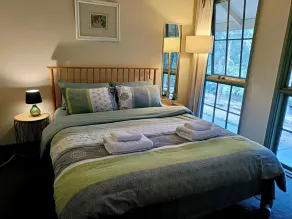 Kalimna Woods Cottages - Zimmer