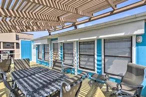 Furnished Deck, Beachfront Fun! Galveston Getaway - Innvendig