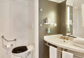 B&B HOME Rueil-Malmaison Gare - Salle de bain