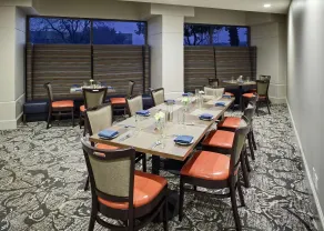 DoubleTree by Hilton San Antonio Downtown - Restaurant