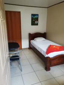 Hospedaje Yaldai - Habitación