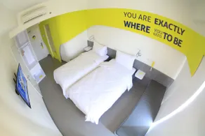 Yello Hotel Jemursari - Værelse