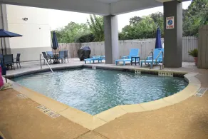  Sonesta Essential IAH Airpot JFK - Piscine