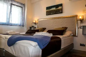 The Birds Nest - Room