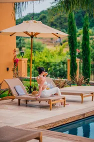 The Remote Hotel - Piscina