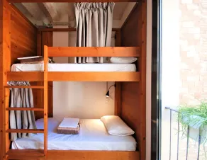 Ten To Go Hostel - Chambre