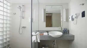 Holiday Inn Express Beijing Temple of Heaven by IHG - Bathroom