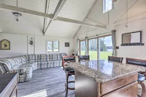 Waterfront Butternut Lake Getaway w/ Private Dock! - Innenbereich